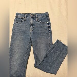 Madewell “The Perfect Fit” Straight Leg Jeans in Medium Wash